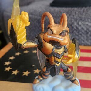Skylanders Giants - Swarm (Air Element Giant) Figure - Activision 2012